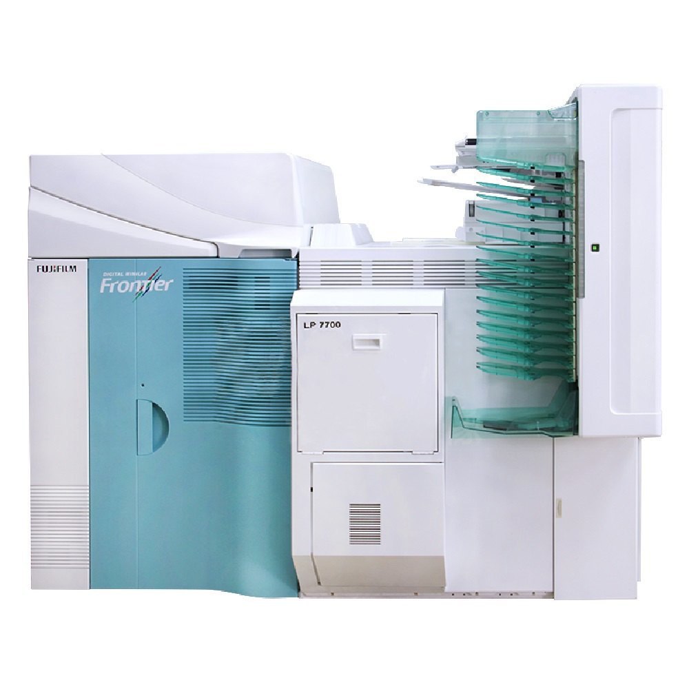 Fujifilm digital minilab with LP7700 finisher